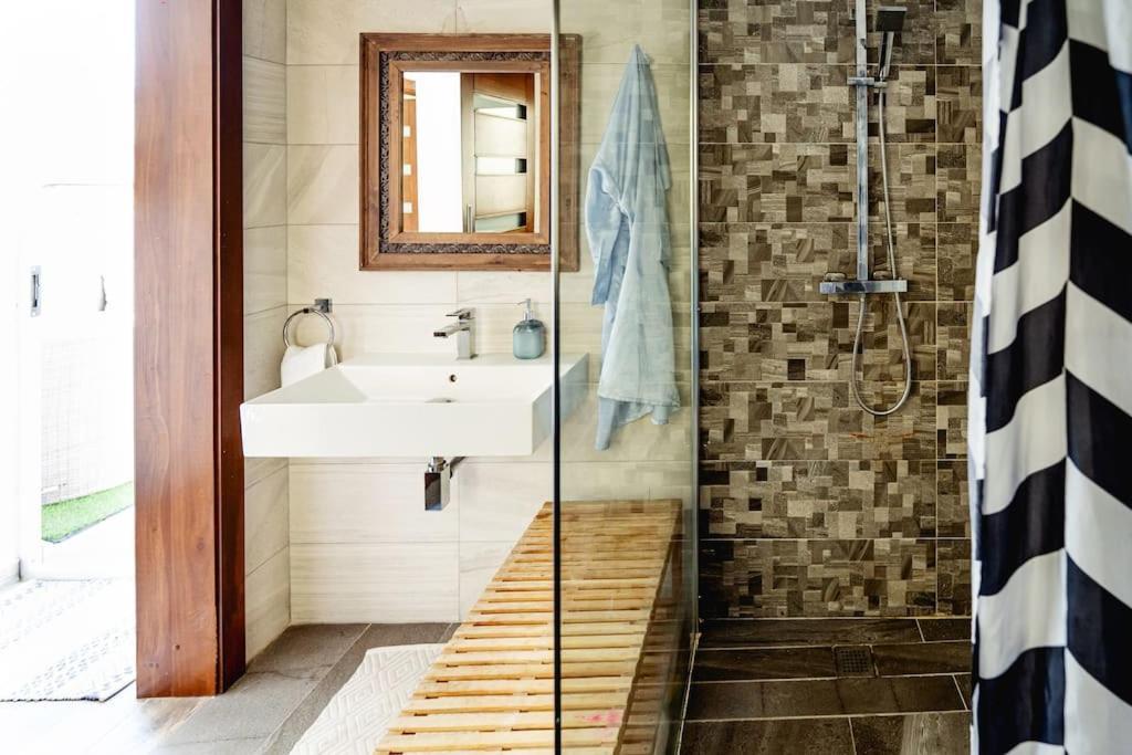 Апартаменты Luxury Designer Penthouse With Private Jacuzzi Слима Экстерьер фото